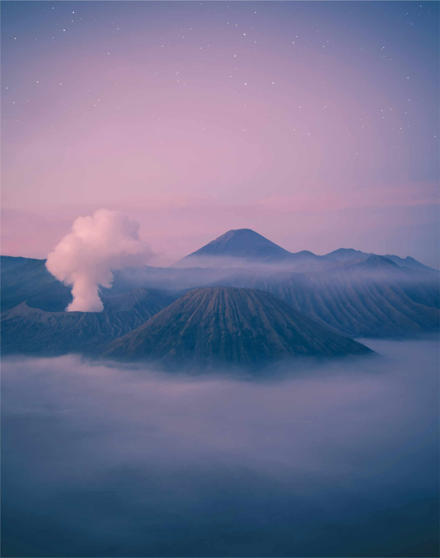 Image représentant un volcan en éruption